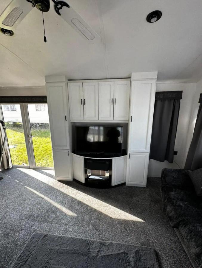 2 Bedroom Caravan With Sea Views Eastchurch Εξωτερικό φωτογραφία